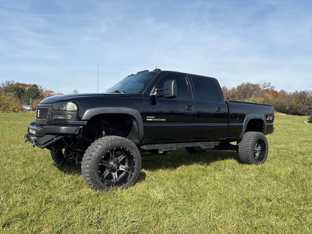 Image of GMC Sierra Primary image