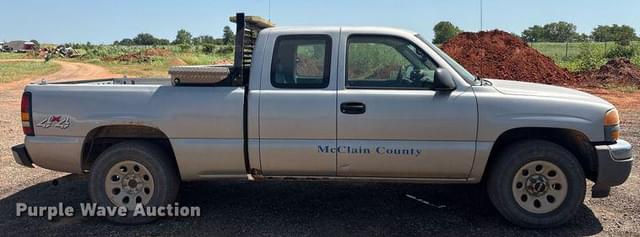 Image of GMC Sierra equipment image 3