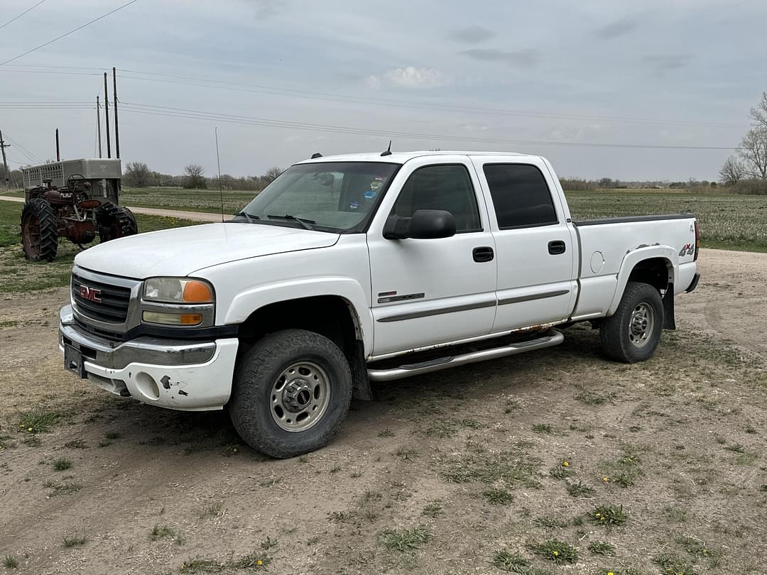 Image of GMC 2500HD Primary image