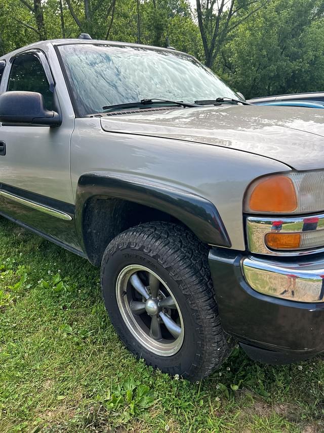 Image of GMC Z71 equipment image 4