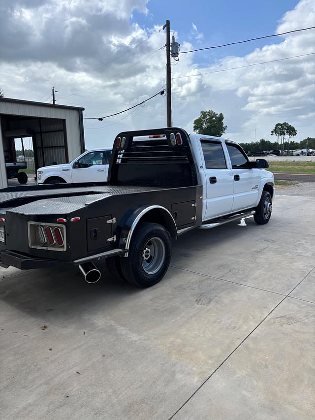 Image of GMC Sierra equipment image 2