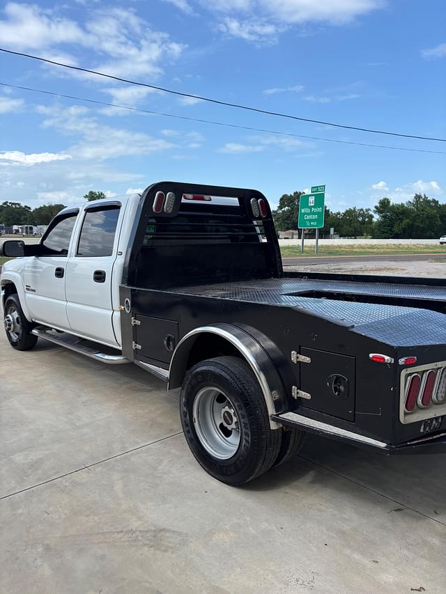Image of GMC Sierra equipment image 3
