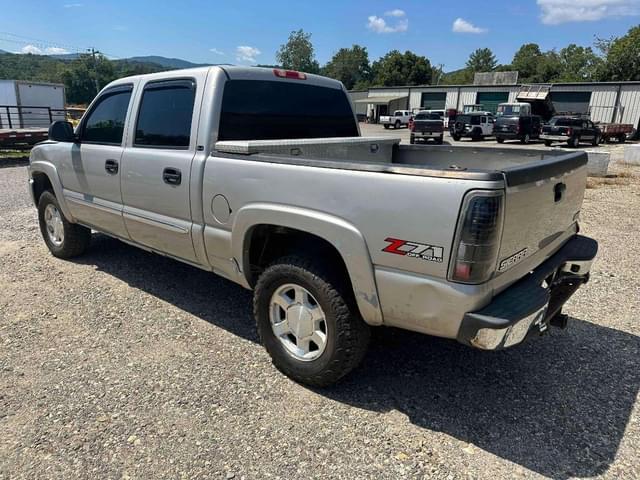 Image of GMC Sierra equipment image 2