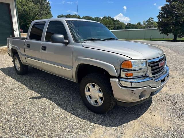 Image of GMC Sierra equipment image 1