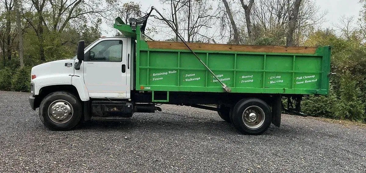 2005 GMC Topkick C7500 Equipment Image0