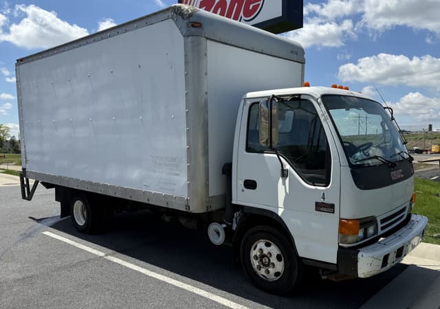 Image of GMC W4500 equipment image 2