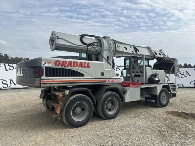 Image of Gradall XL4100 equipment image 4