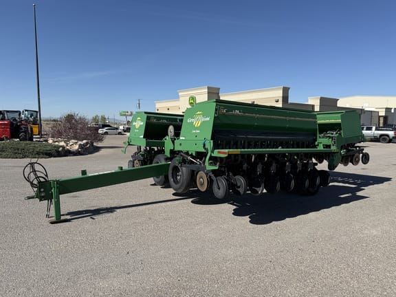 2005 Great Plains 3S-3000 Equipment Image0