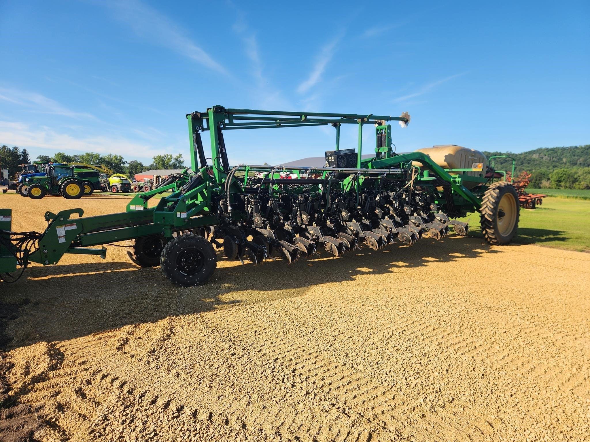 2005 Great Plains YP1625A-2420 Equipment Image0