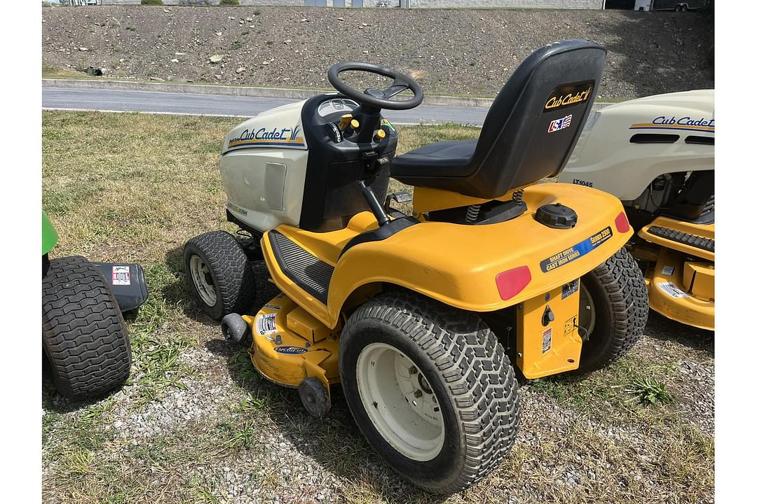 Image of Cub Cadet GT2544 Image 1