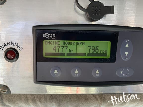 Image of Hagie STS10 equipment image 4