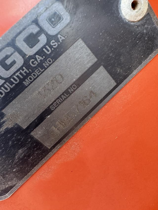 Image of Hesston 1320 equipment image 4