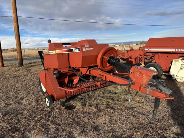 Image of Hesston 4655 equipment image 2