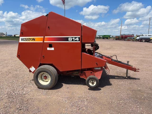 Image of Hesston 814 equipment image 2