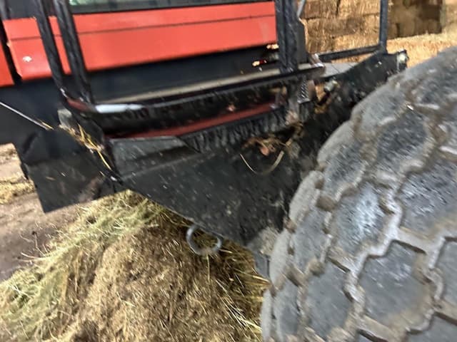 Image of Hesston 9260 equipment image 3