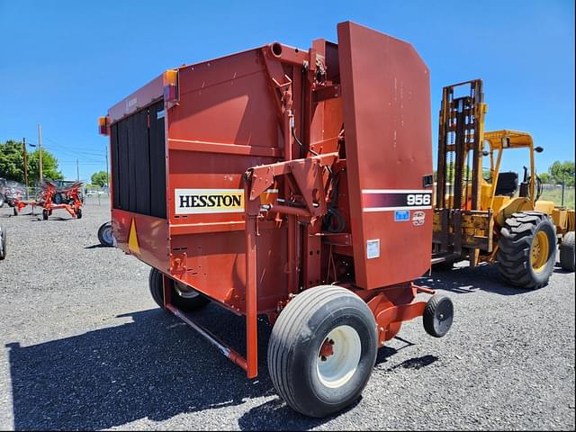 Image of Hesston 956A equipment image 2