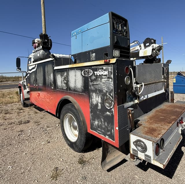 Image of Hino 268 equipment image 3