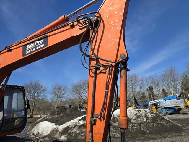 Image of Hitachi Zaxis 160LC equipment image 3