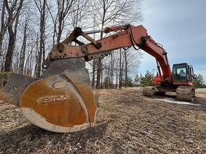 2005 Hitachi ZX330LC   Image