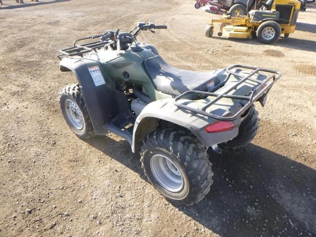 Image of Honda TRX350FM equipment image 3