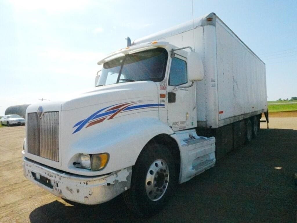 2005 International 9200i Equipment Image0