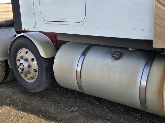 Image of International 9900I equipment image 4