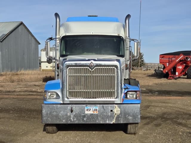 Image of International 9900I equipment image 1