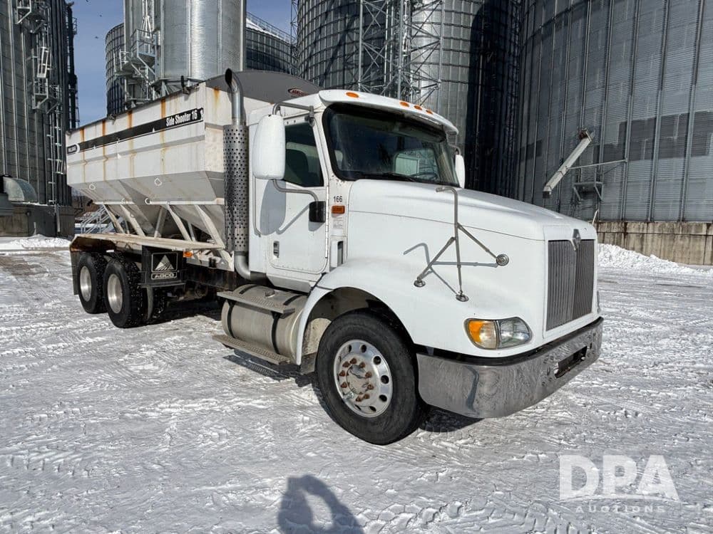 Image of International 9200i Primary image