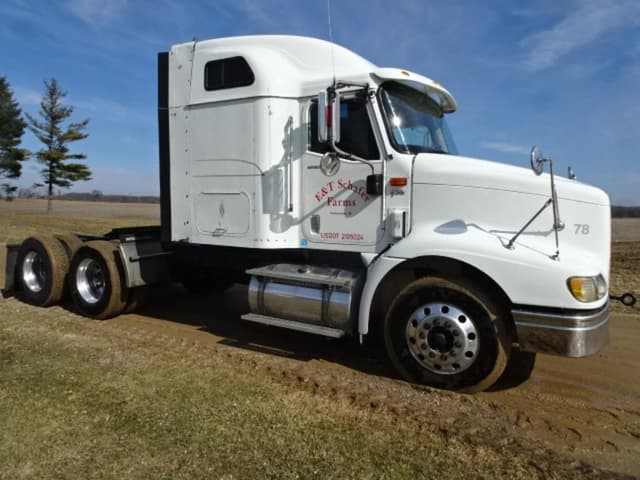 Image of International 9200i equipment image 4