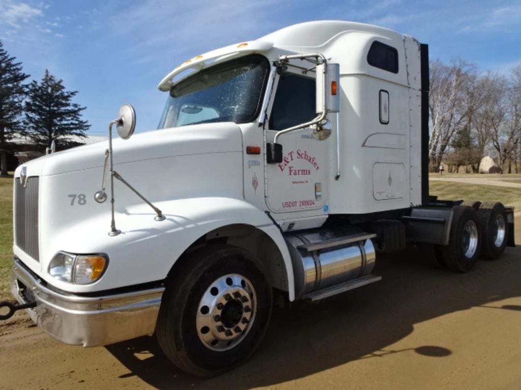 2005 International 9200i Equipment Image0