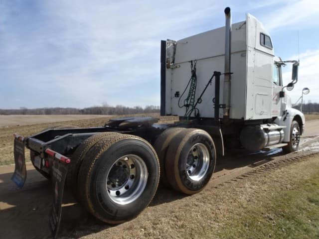 Image of International 9200i equipment image 3