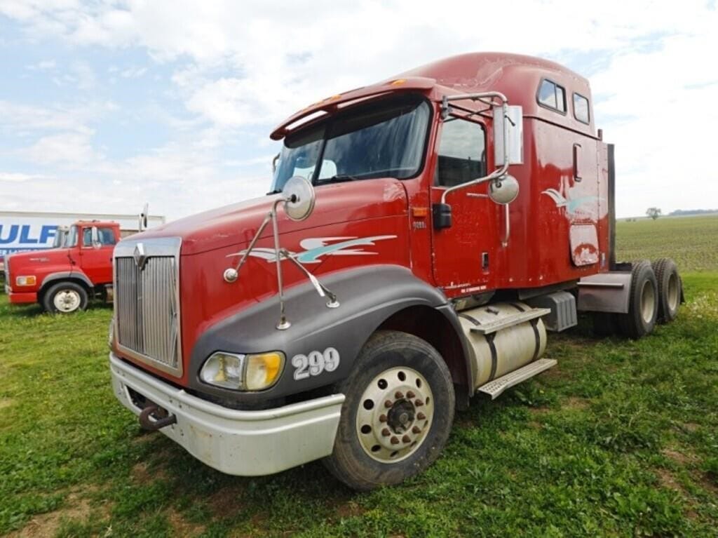 2005 International 9200i Equipment Image0