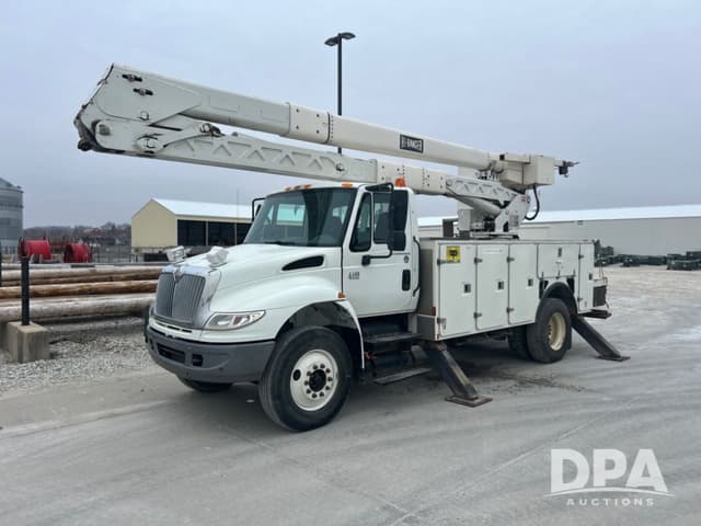 Image of International 4400 equipment image 1