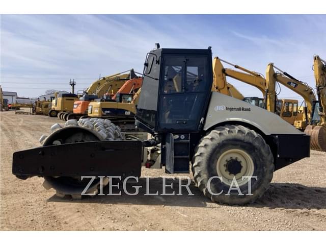 Image of Ingersoll Rand SD116F equipment image 3