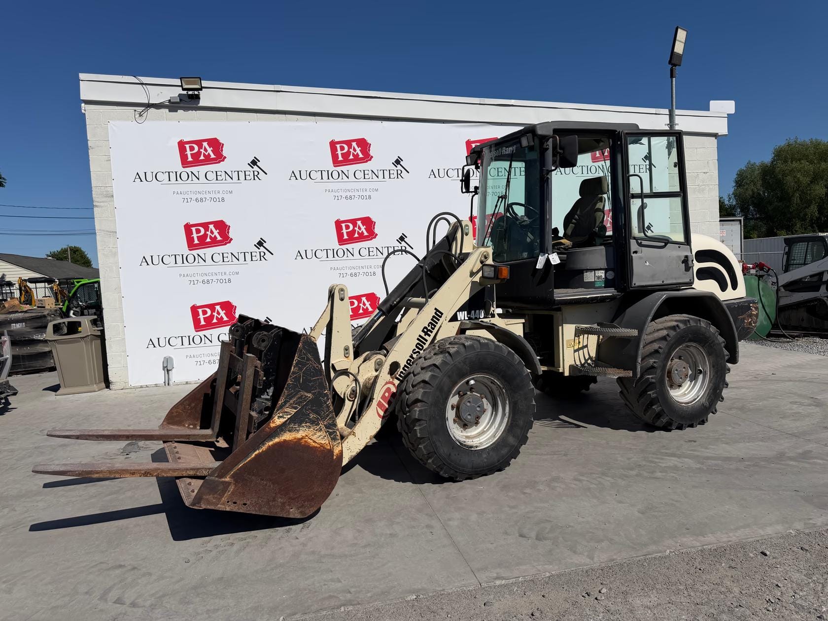 2005 Ingersoll Rand WL-440 Equipment Image0