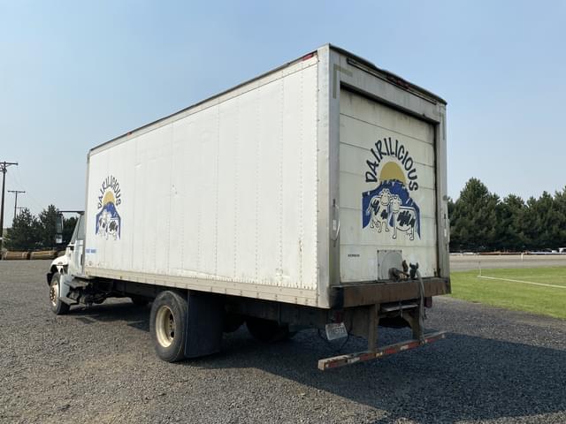 Image of International 4300 equipment image 3