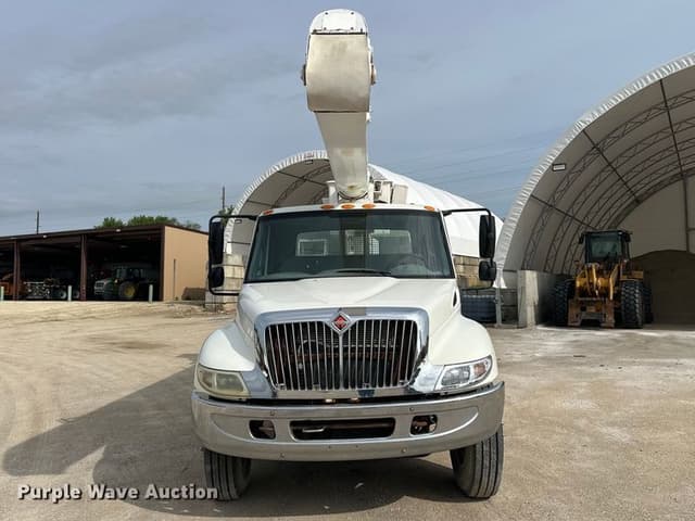 Image of International 4300 equipment image 1