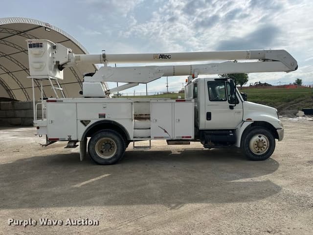 Image of International 4300 equipment image 3