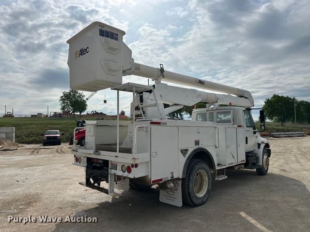 Image of International 4300 equipment image 4