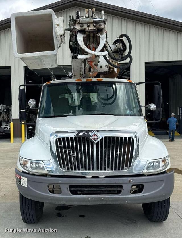 Image of International 4300 equipment image 1