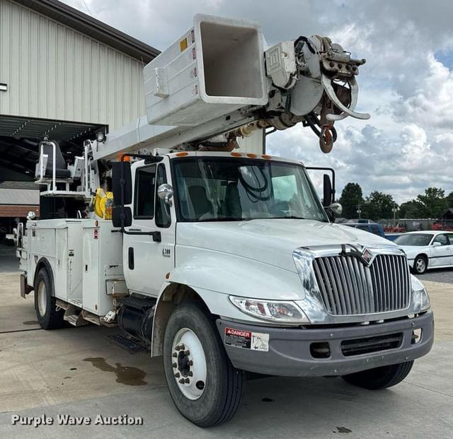 Image of International 4300 equipment image 2