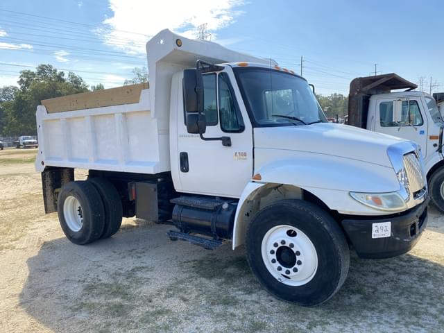 Image of International 4300 equipment image 3