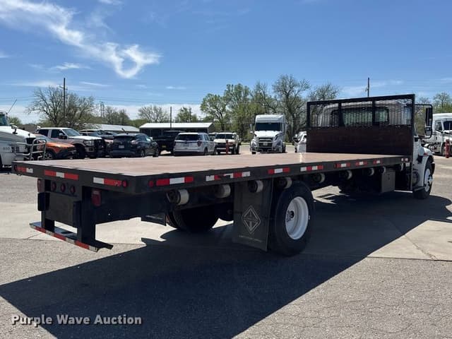 Image of International 4300 equipment image 4