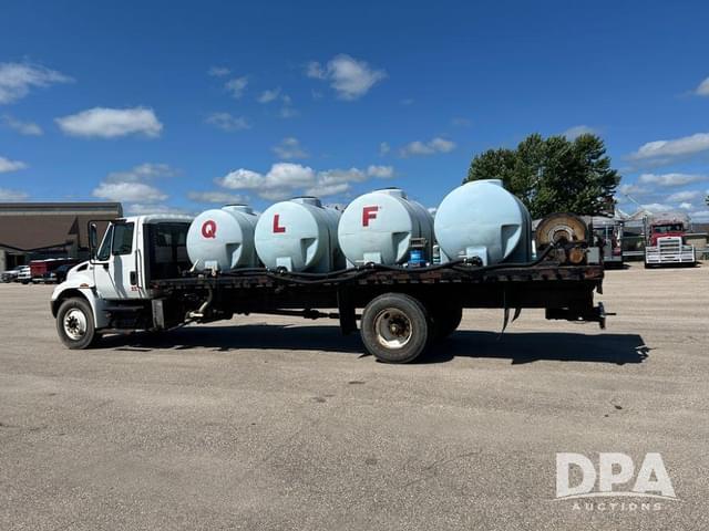 Image of International 4300 equipment image 4