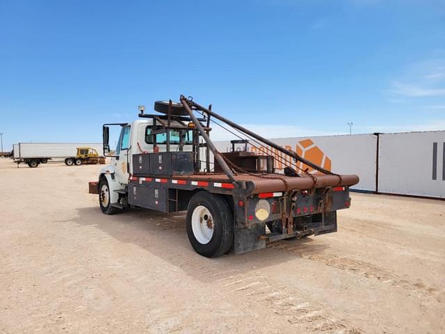 Image of International 4300 equipment image 2
