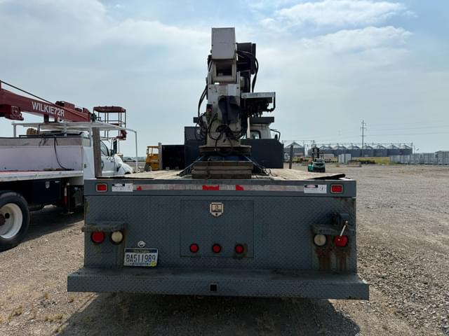 Image of International 4300 equipment image 4