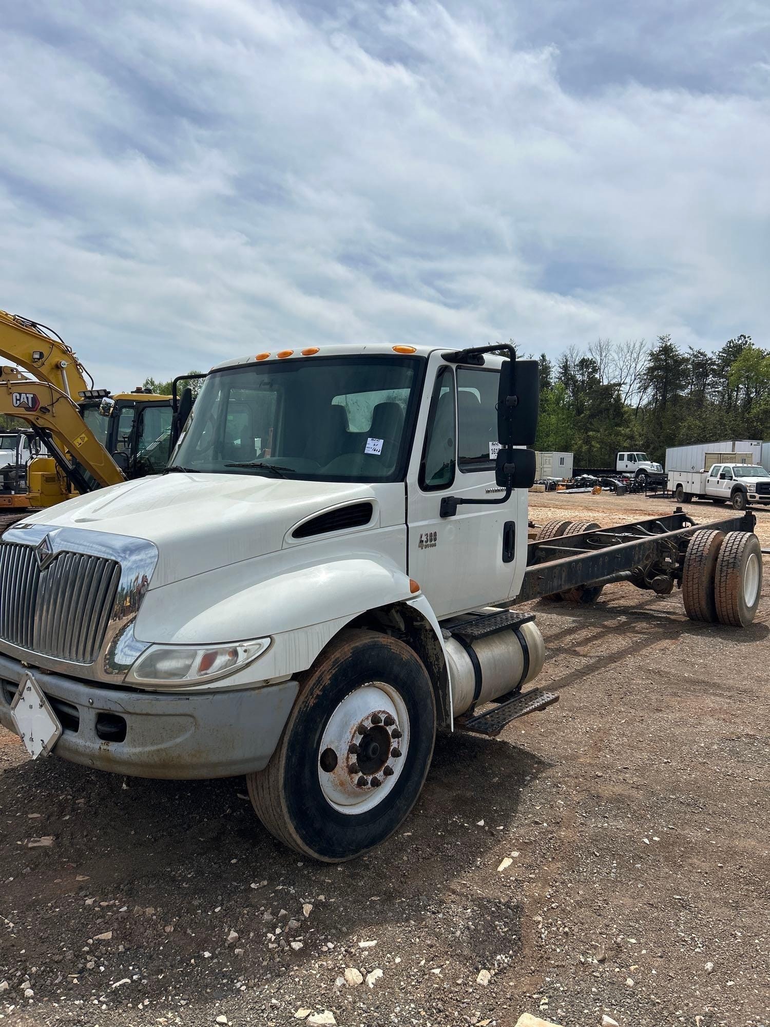 2005 International 4300 Equipment Image0