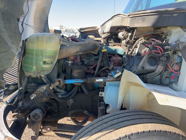 Image of International 4300 equipment image 4