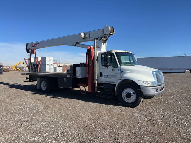 Image of International 4300 equipment image 1