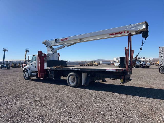 Image of International 4300 equipment image 3